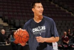 易建联感情爆料最新消息,揭秘他与女友甜蜜时光